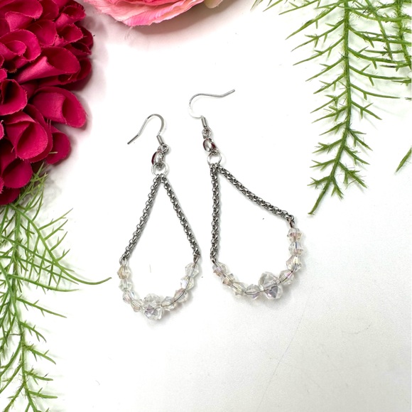 NEW⚜️Aurora Borealis Chain Drop Chandelier Earrings - Picture 3 of 5